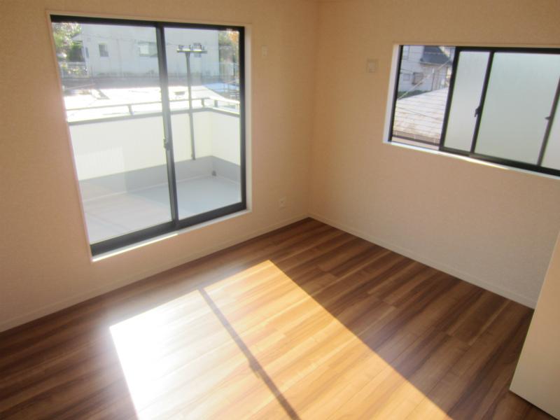 Non-living room. Indoor (11 May 2013) Shooting