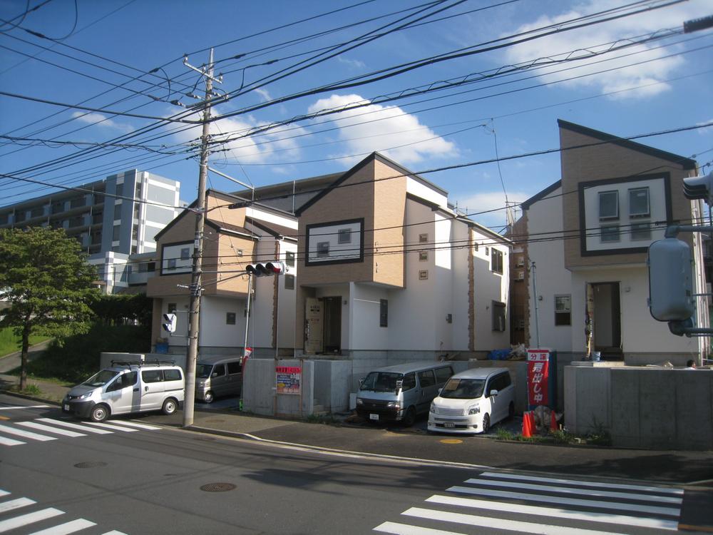 Local photos, including front road. The entire surface of the road is also widely open exclusive location