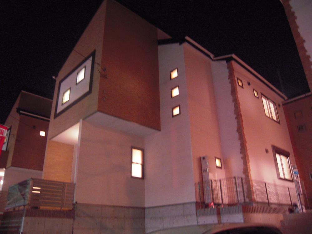 Local appearance photo. C Building is located is a feeling of opening in there is a space in three directions