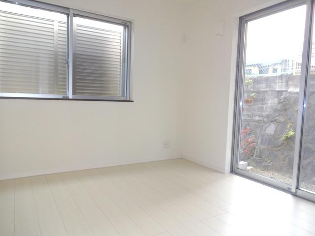 Non-living room. Building 2 Western style room