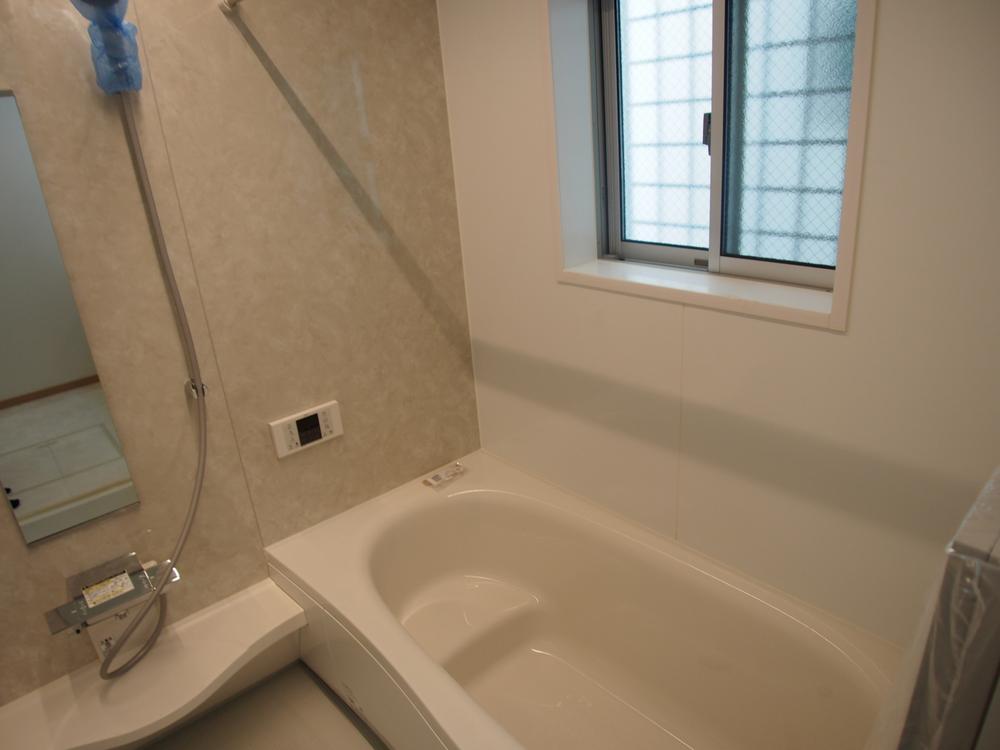 Same specifications photo (bathroom). Same specifications photos (10 May 2013) Shooting