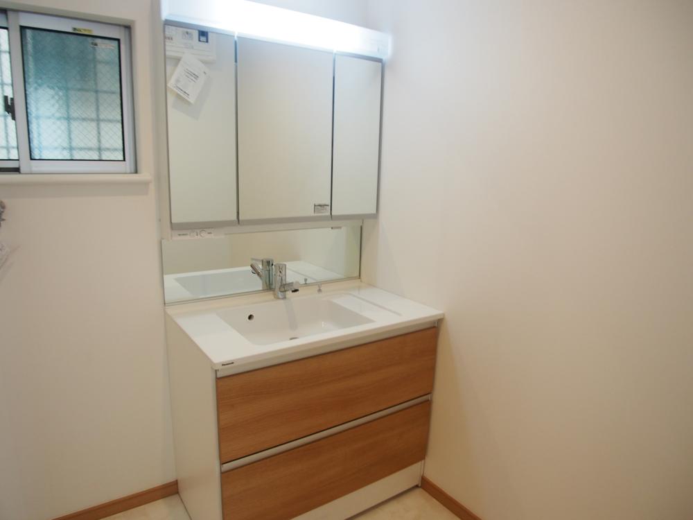 Same specifications photos (Other introspection). Same specifications photos (10 May 2013) Shooting