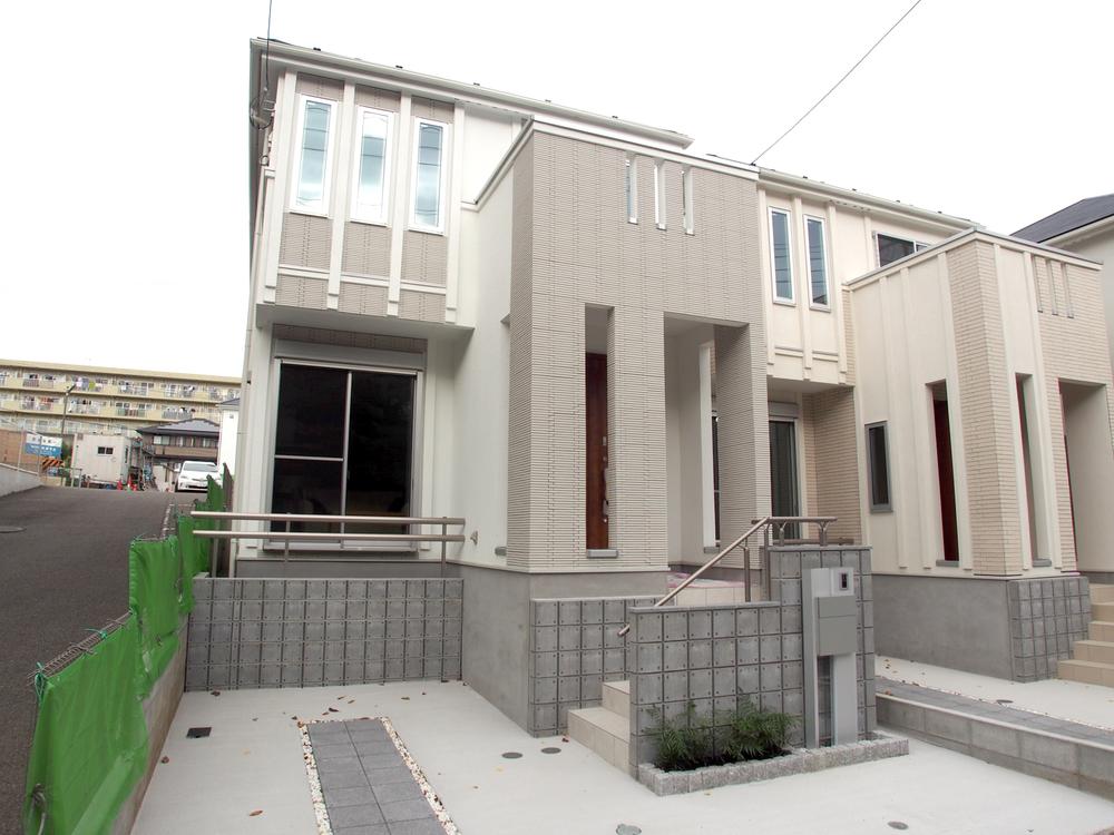 Local appearance photo. 9 Building site (November 2013) Shooting