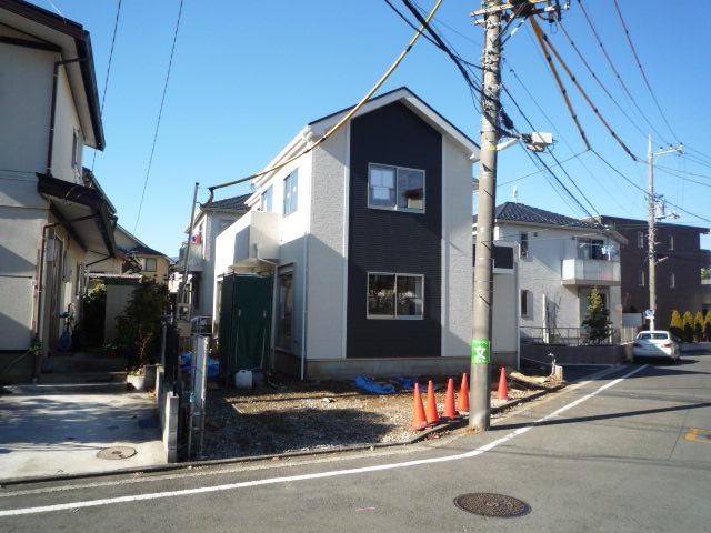 Local appearance photo. Local (12 May 2013) Shooting