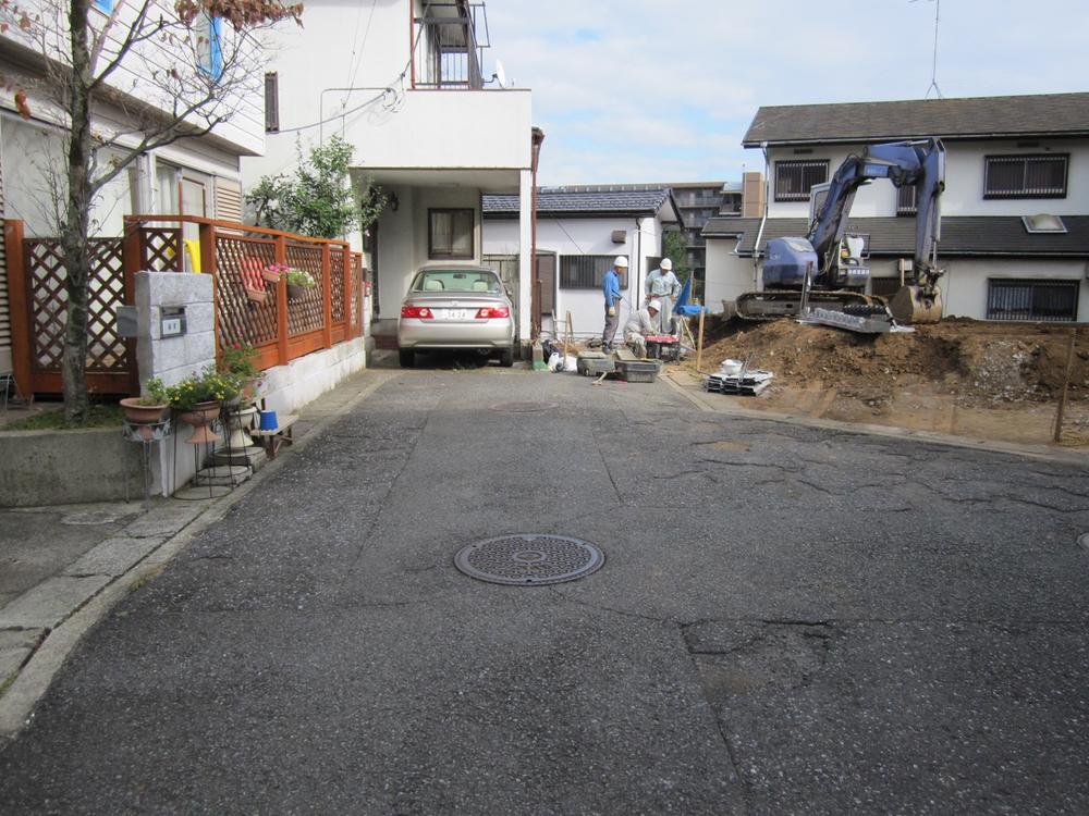 Local photos, including front road. 2013 September shooting