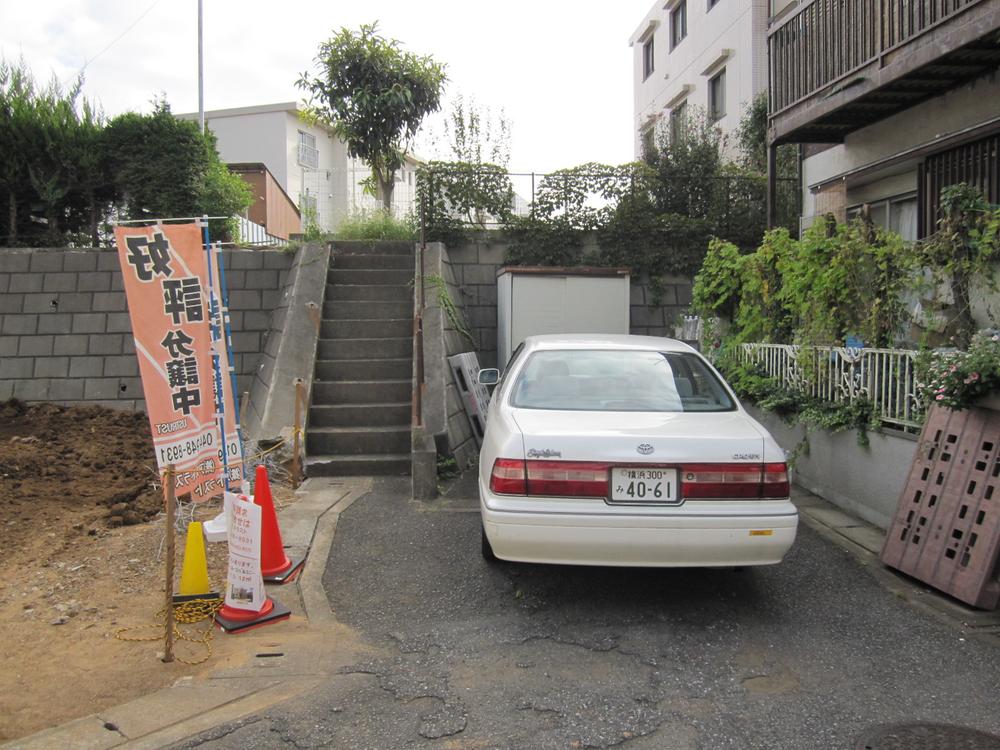 Local photos, including front road. 2013 September shooting