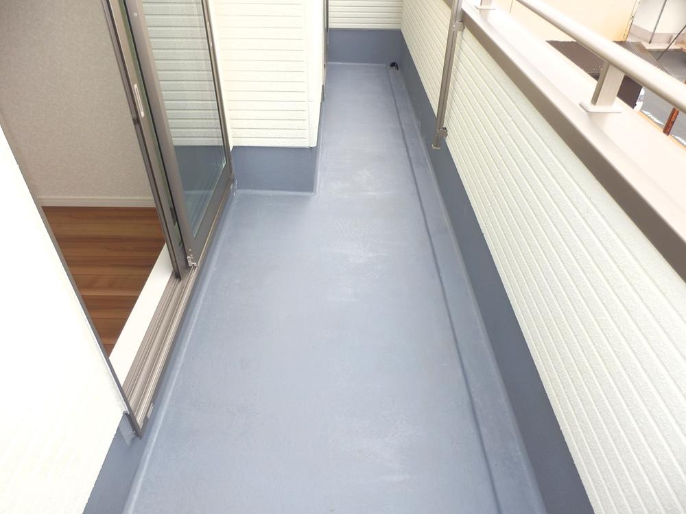 Balcony. Same specifications