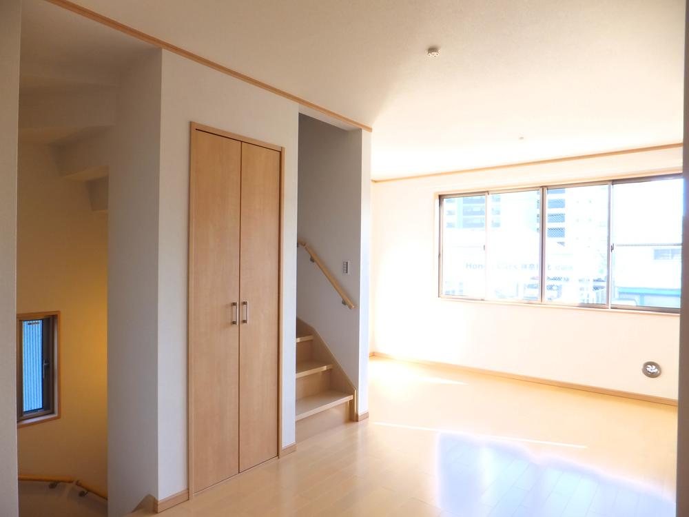 Receipt. Storage of living is very convenient.