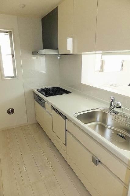 Kitchen. Indoor (October 8, 2013) Shooting