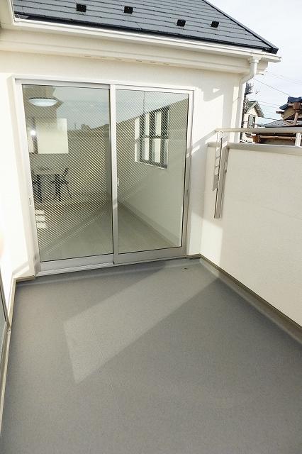 Balcony. 2F (10 August 2013) Shooting