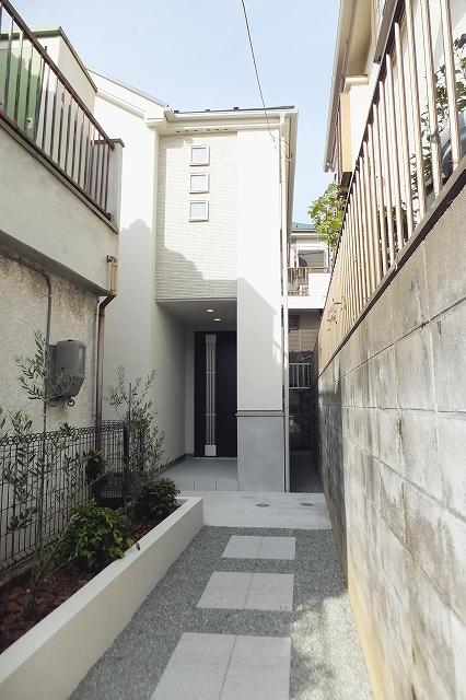 Local appearance photo. Local (October 8, 2013) Shooting