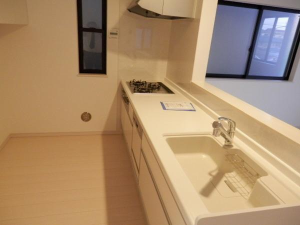 Kitchen. Indoor (10 May 2013) Shooting