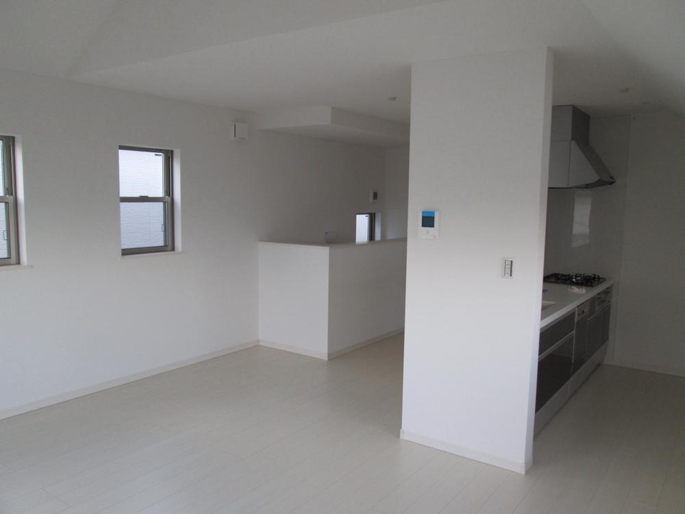 Living. Local (12 May 2013) Shooting