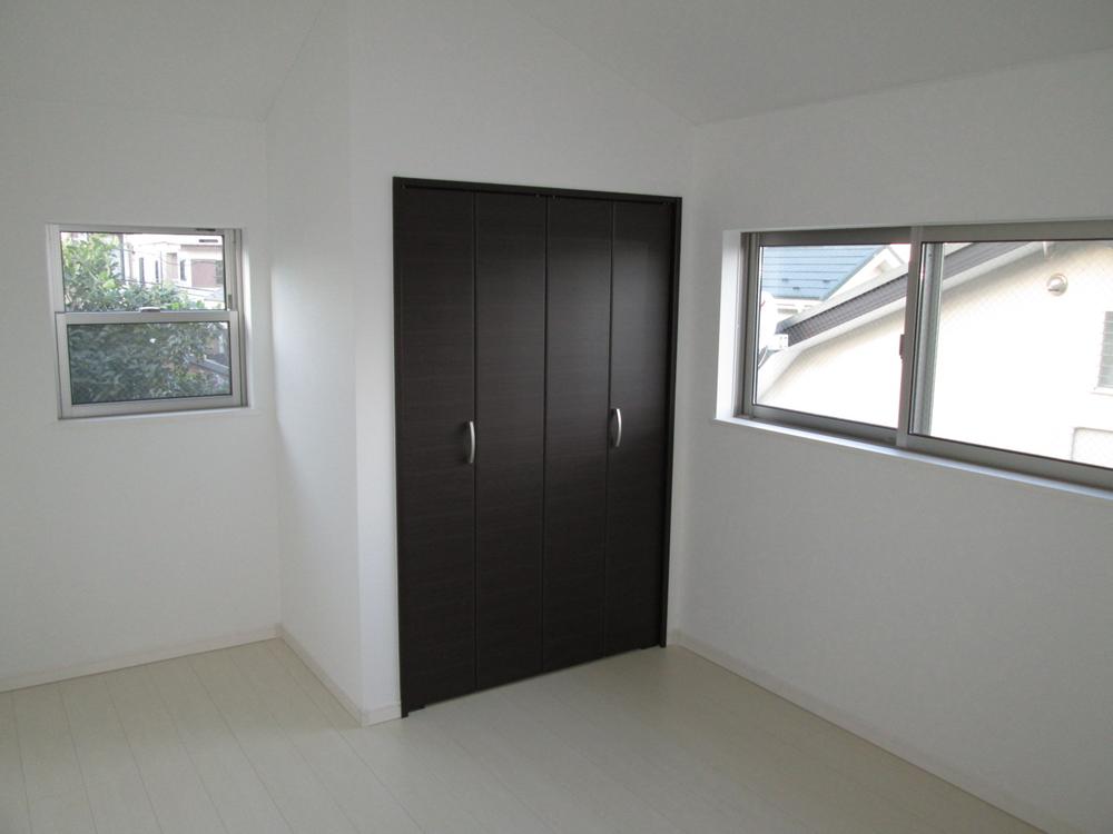 Non-living room. Local (12 May 2013) Shooting