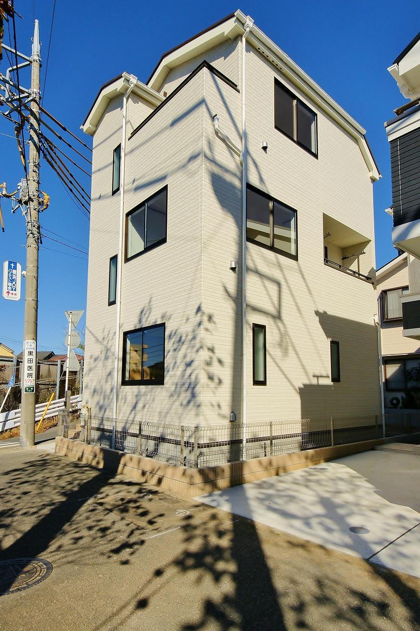 Local appearance photo. A quiet residential area, Please have a look the room some streets.