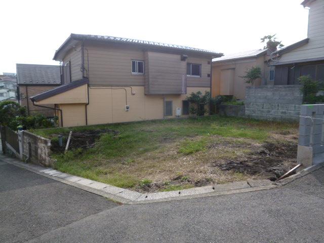 Local appearance photo. Local (10 May 2013) Shooting