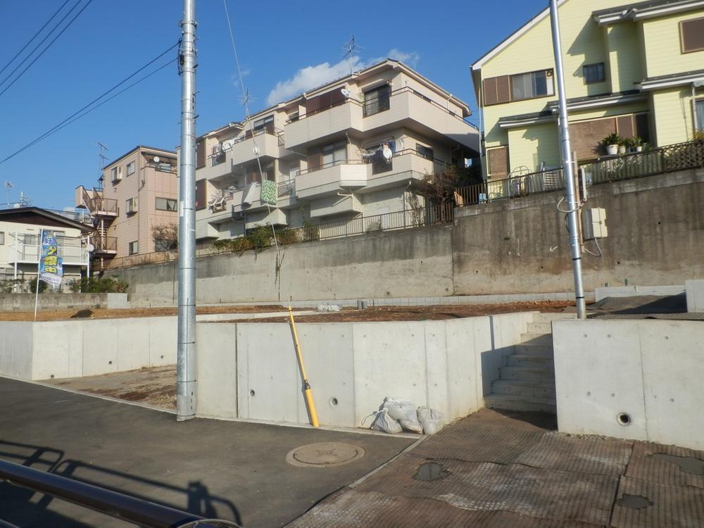 Local appearance photo. Local (11 May 2013) shooting local is per yang good! ! Detached two-storey 4LDK of walking distance from Futamatagawa Station