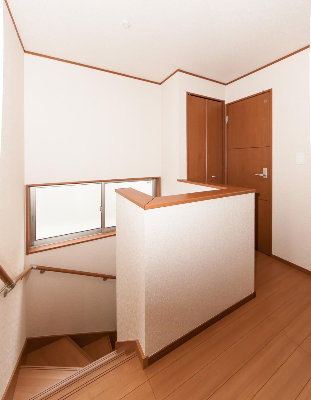 Other introspection. 2nd floor hall (1 Building)