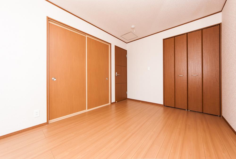 Non-living room. Housed plenty of room (Building 3)