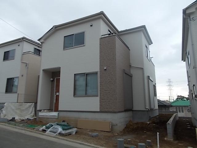 Local appearance photo. Local (11 May 2013) Shooting