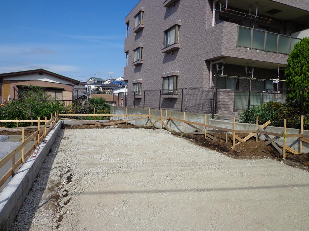 Local appearance photo. Local (11 May 2013) Shooting