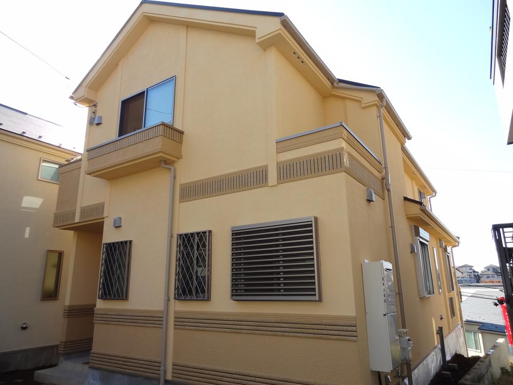 Local appearance photo. Local (11 May 2013) Shooting