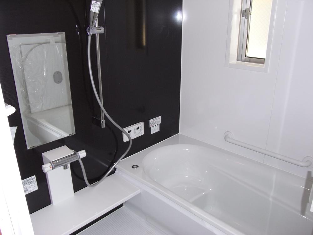 Bathroom. Indoor (December 6, 2013) Shooting