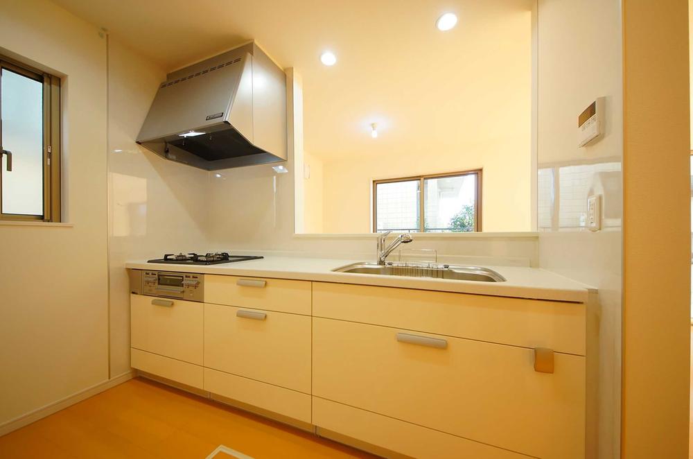 Kitchen. Indoor (12 May 2013) Shooting, Easy-to-use system Kitchen.