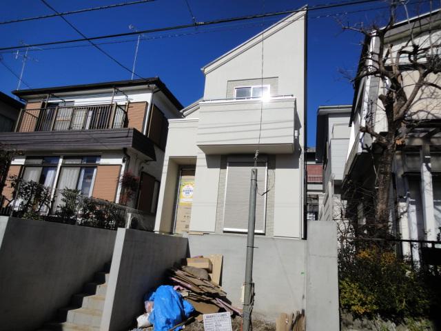 Local appearance photo. Local (12 May 2013) Shooting