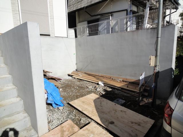 Parking lot. Local (12 May 2013) Shooting