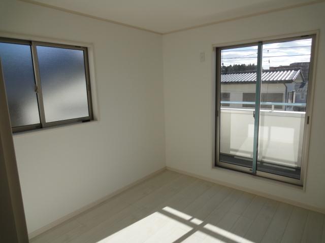 Non-living room. Indoor (12 May 2013) Shooting