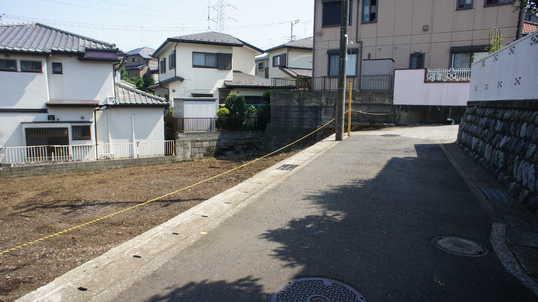 Local photos, including front road. Frontal road