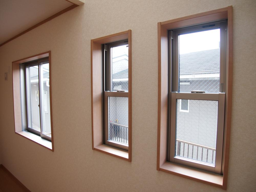 Same specifications photos (Other introspection). Same specifications