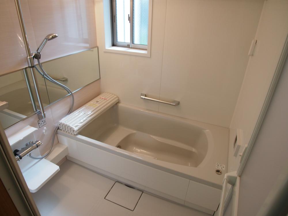 Same specifications photo (bathroom). Same specifications