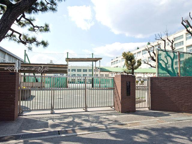 Primary school. Yokohama Municipal Kibougaoka Elementary School 500m to