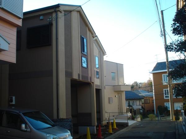 Local appearance photo. Local (12 May 2013) Shooting