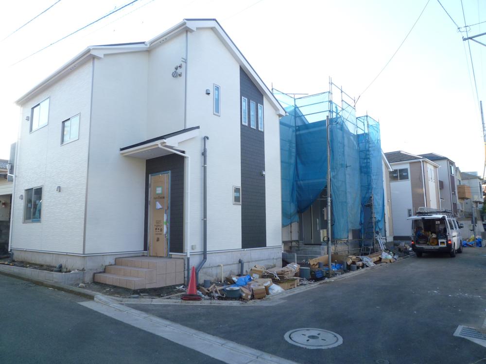 Local photos, including front road. Panoramic view Local (December 6, 2013) Shooting