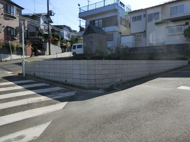 Local appearance photo. Local (11 May 2013) Shooting