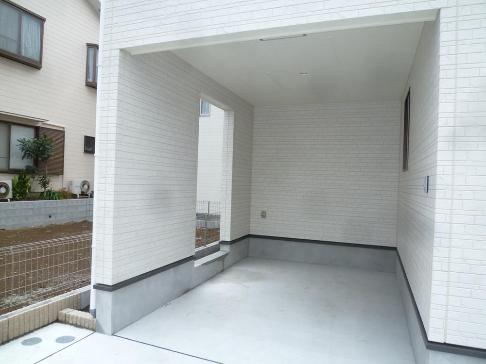 Parking lot. Local (December 27, 2013) Shooting