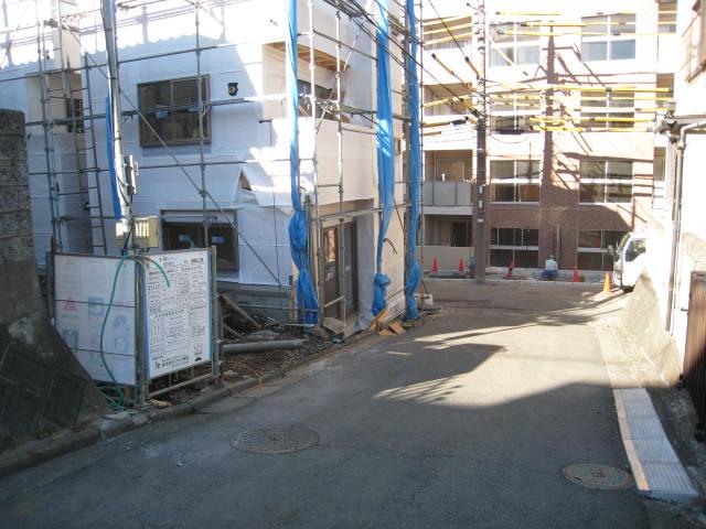 Local photos, including front road. Since it also put a flat from the front road, Garage is also a breeze! !