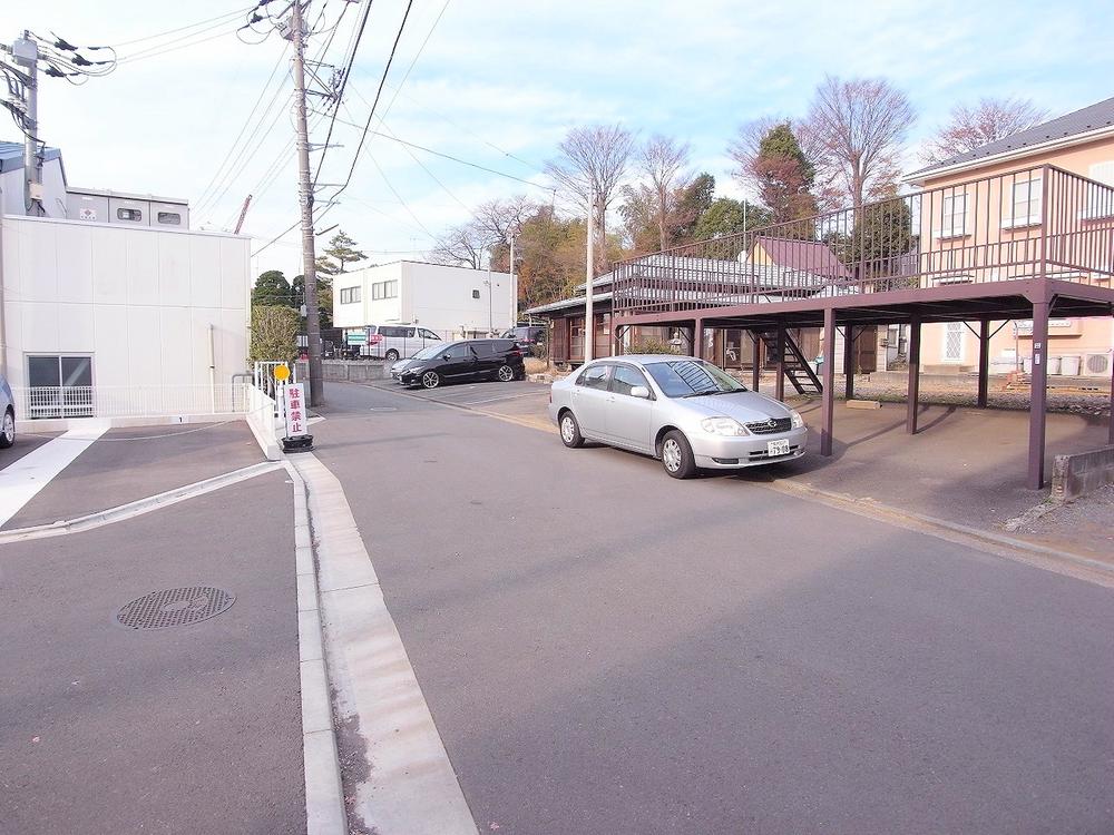 Local photos, including front road. Quiet living environment! (December 2013) Shooting