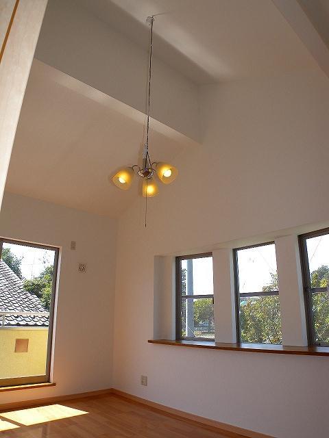 Non-living room.  ■ 7.5 with a bay window in the Pledge, The main bedroom with high ceilings open feeling good!  [Room (August 2013) Shooting]