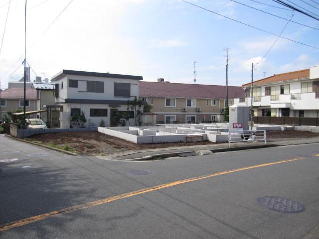 Local appearance photo. Local (10 May 2013) Shooting