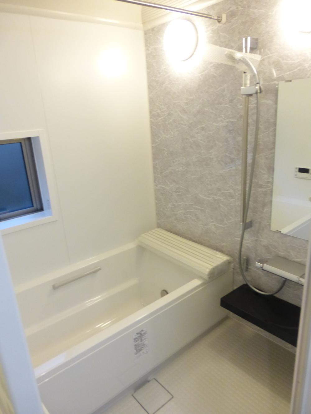 Bathroom. Indoor (December 14, 2013) Shooting Spacious Ichitsubo bus