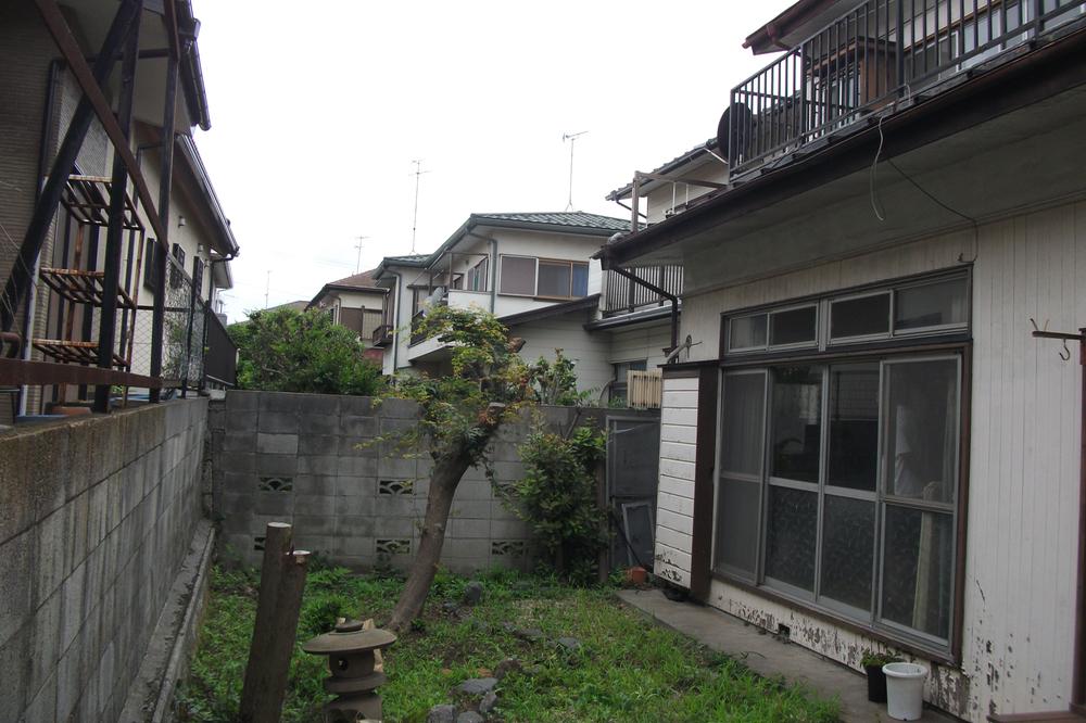 Other local. Garden and building southwest side