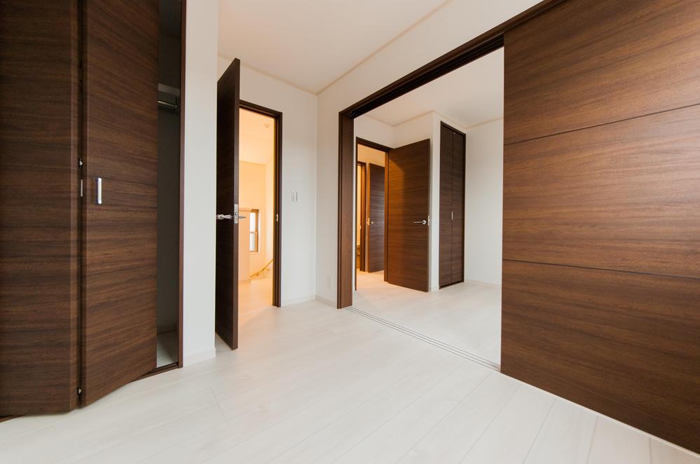 Non-living room. Variable nursery