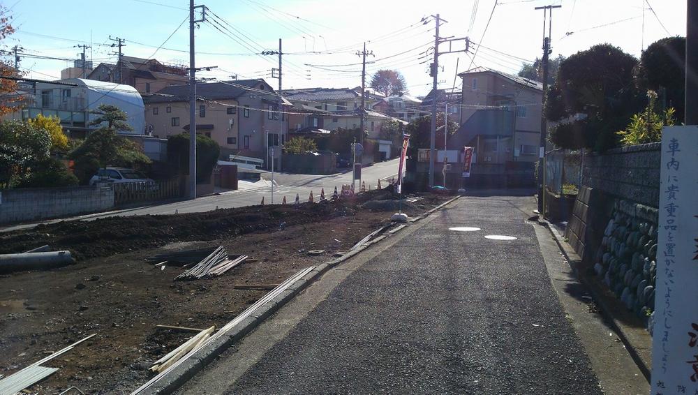 Local photos, including front road. Local (12 May 2013) Shooting