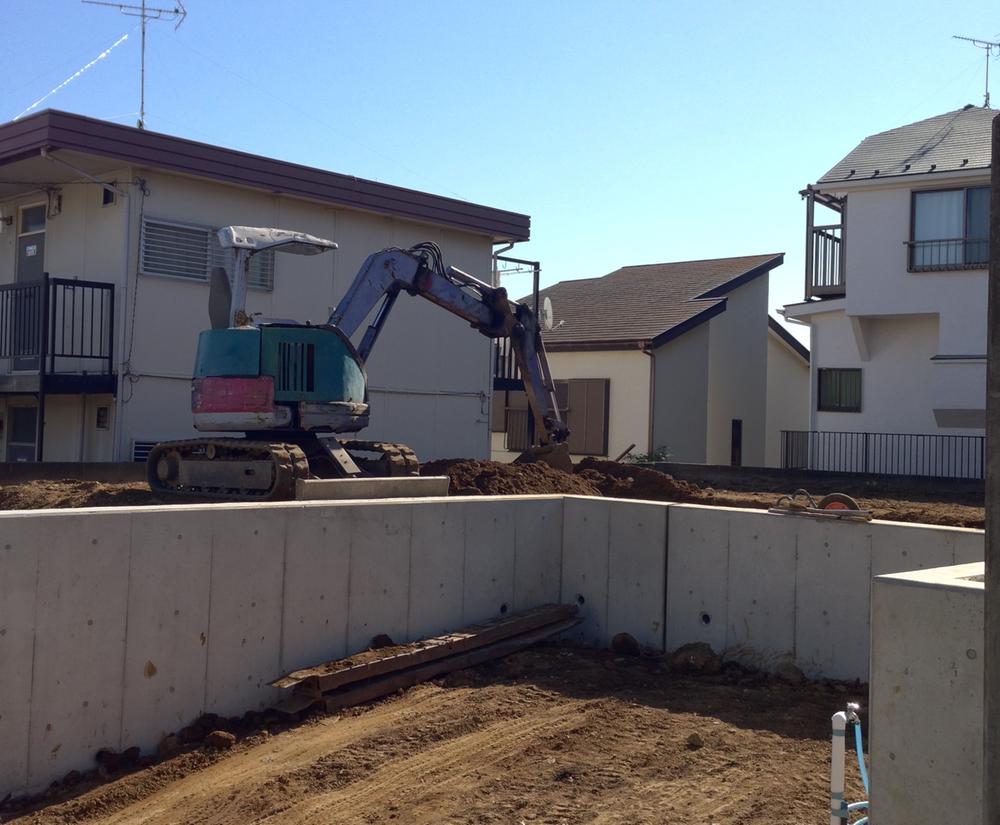 Local appearance photo. Local (11 May 2013) Shooting