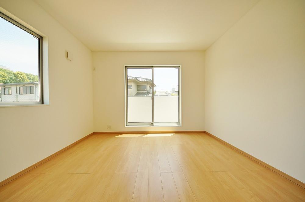 Same specifications photos (Other introspection)