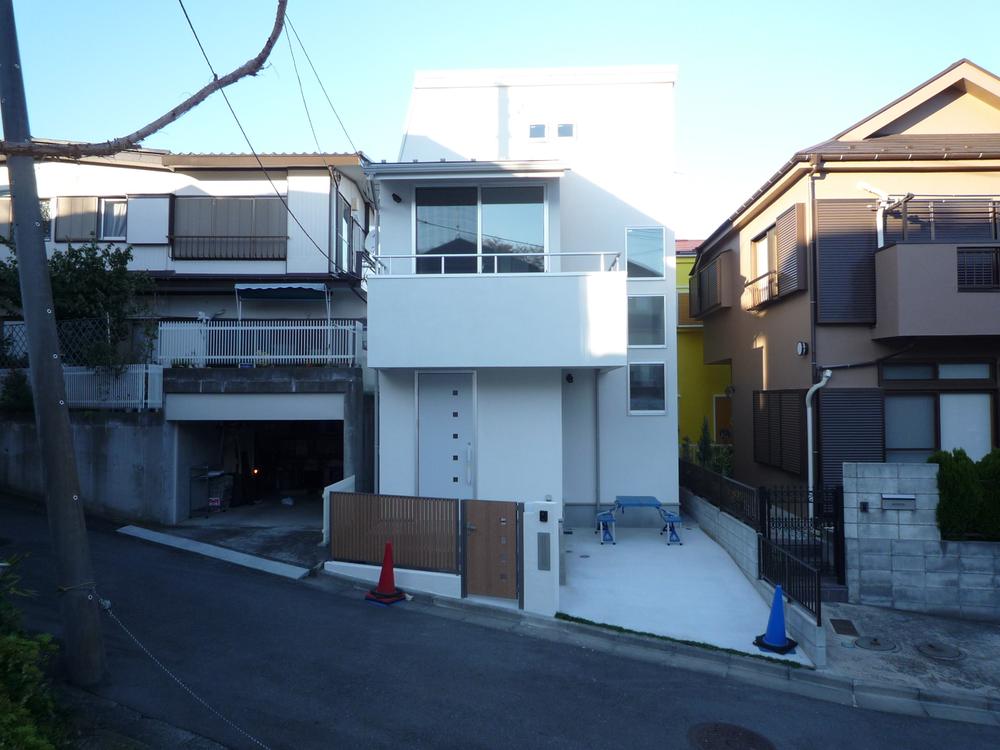 Local appearance photo